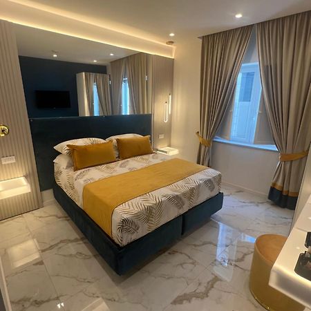 La Lepre Artemide Bed & Breakfast Naples Exterior photo